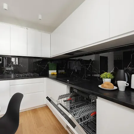 Apartmán Beautiful With Balcony In Heart Of By Renters *