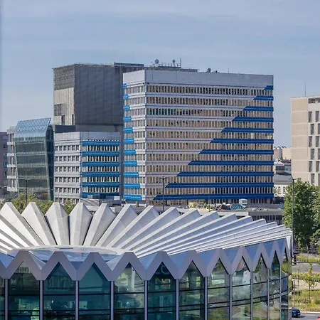 Διαμέρισμα Beautiful With Balcony In Heart Of By Renters