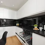 דירה Beautiful With Balcony In Heart Of By Renters *