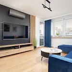 דירה Beautiful With Balcony In Heart Of By Renters ורשה